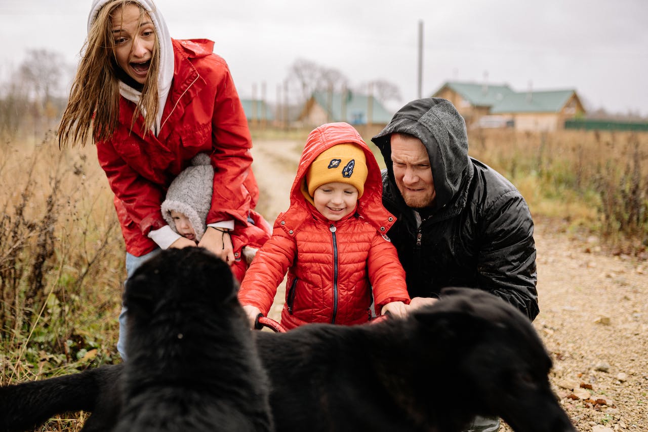 Foto de Yan Krukau: https://www.pexels.com/es-es/foto/hombre-mujer-campo-exterior-5792893/